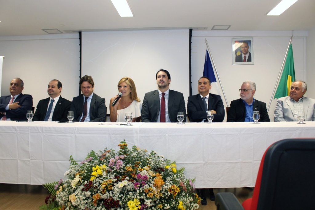 Érika Lacet assume a Controladoria-Geral do Estado