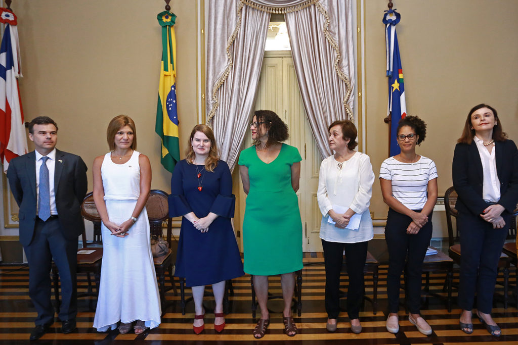 Luciana Santos comanda abertura do 4º Seminário Internacional Mulheres e Repúblicas