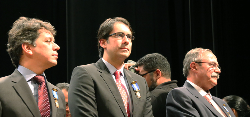 Comenda pelos serviços prestados